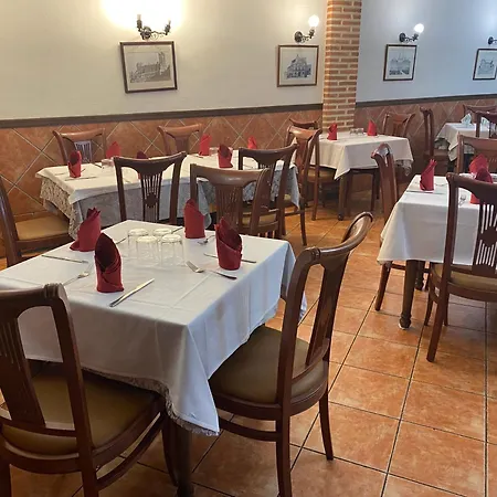 San Miguel 2* Σεγκόβια