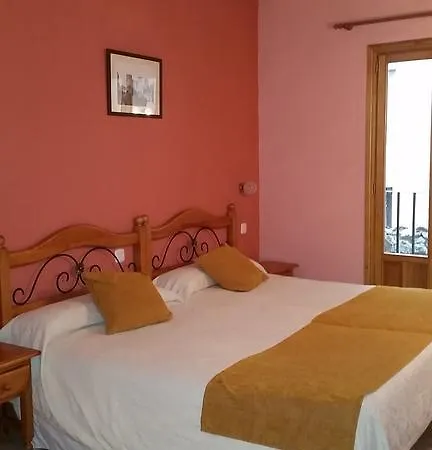 San Miguel 2* Σεγκόβια